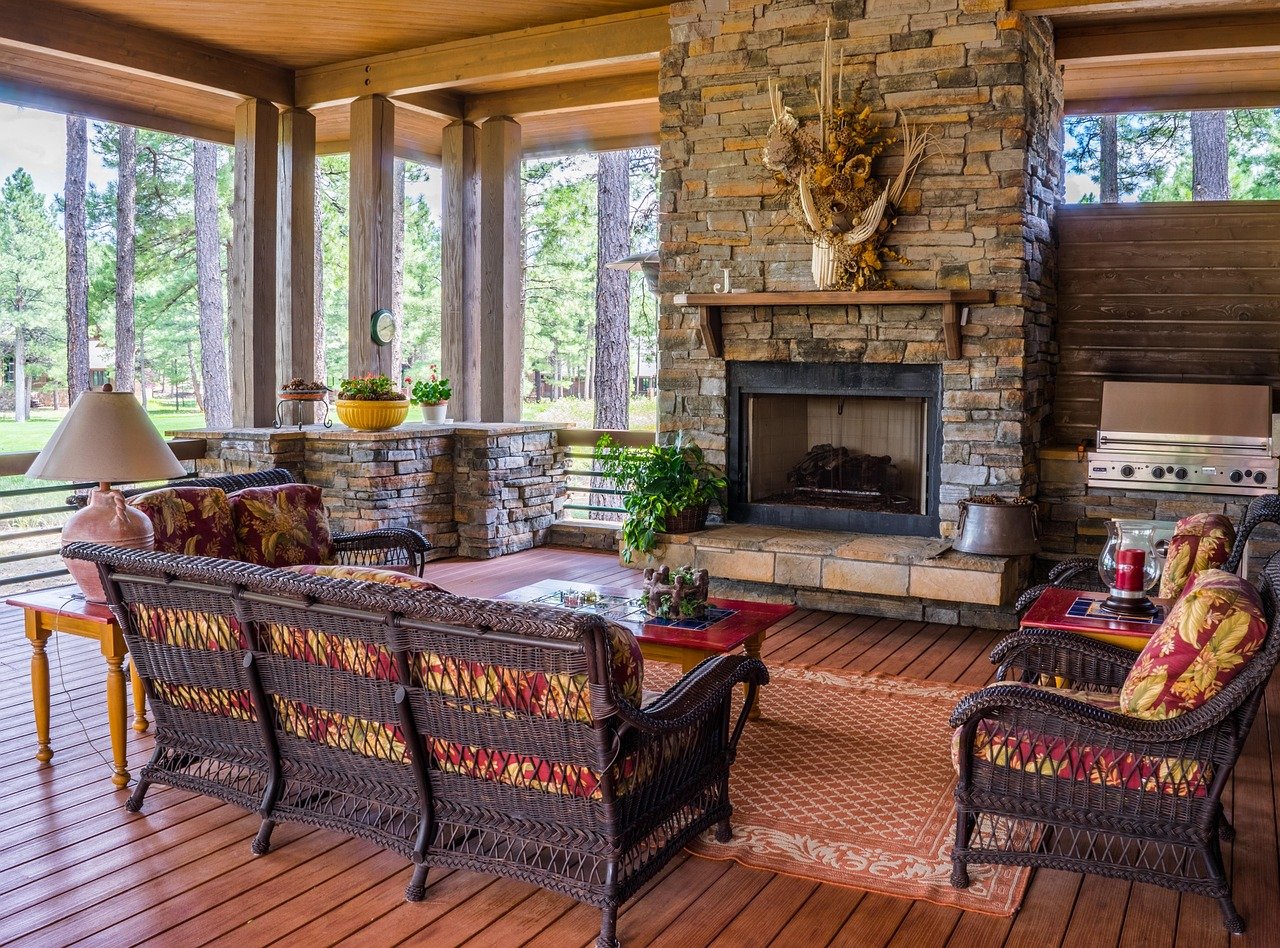 Stone veneer and hardscape patio